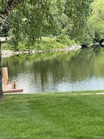 779 Watersedge Dr - Photo 2 of 5