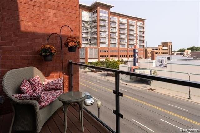 111 N Main St #303 - Photo 5 of 10