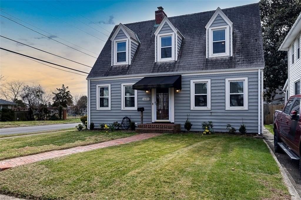 1601 A St - Photo 3 of 34