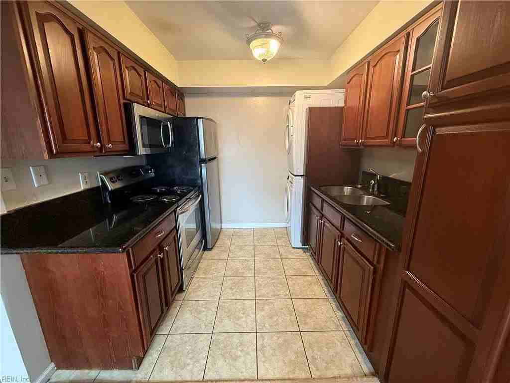 9620 Chesapeake Blvd #D - Photo 4 of 8