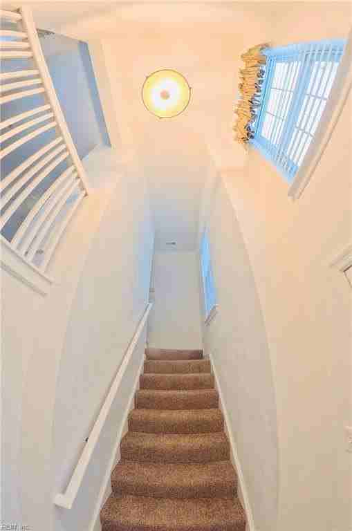 2405 London Pointe Dr - Photo 2 of 16