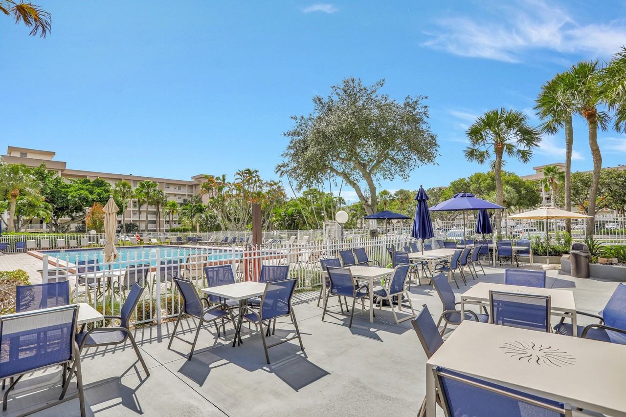 800 Cypress Blvd Apt 204a - Photo 7 of 22