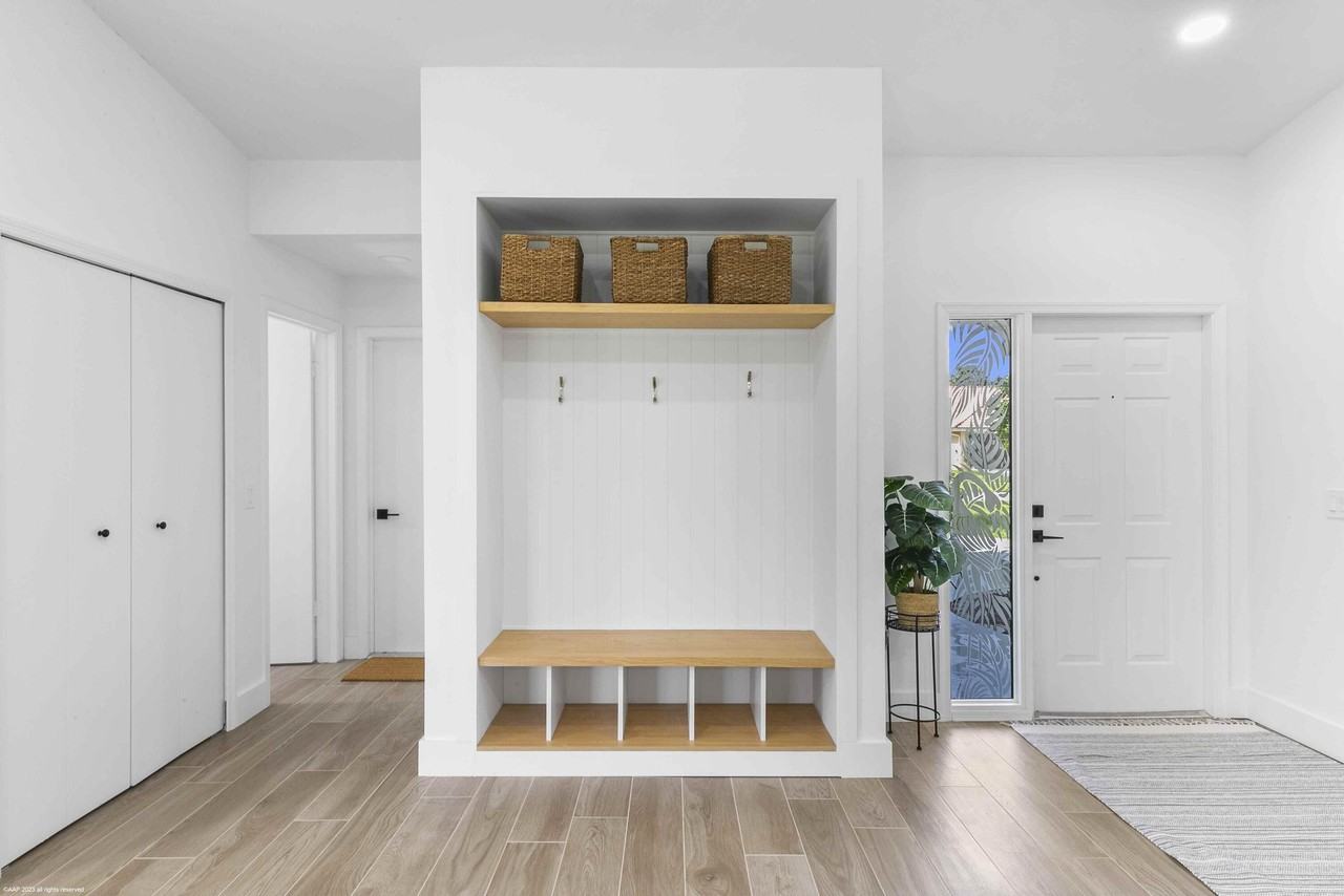 13781 Barberry Dr - Photo 3 of 19