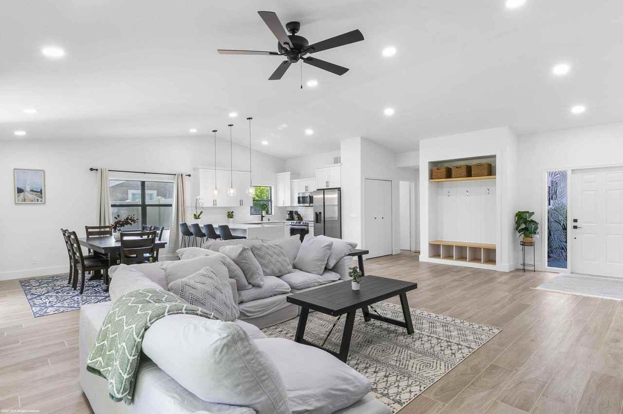 13781 Barberry Dr - Photo 4 of 19