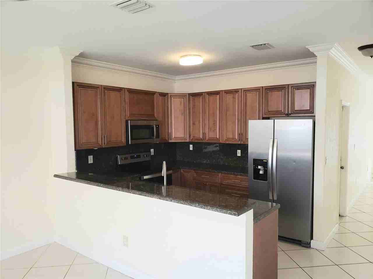 16903 Sw 34th St - Photo 3 of 31