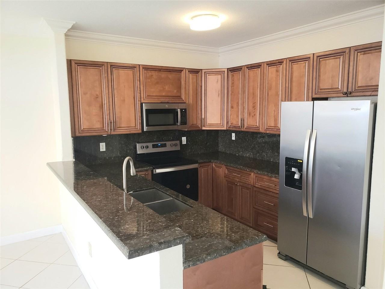 16903 Sw 34th St - Photo 4 of 31