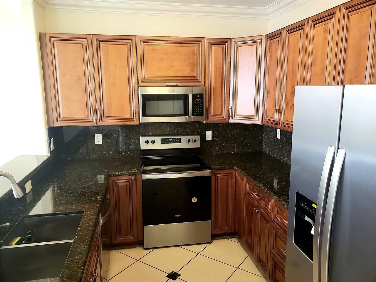 16903 Sw 34th St - Photo 5 of 31