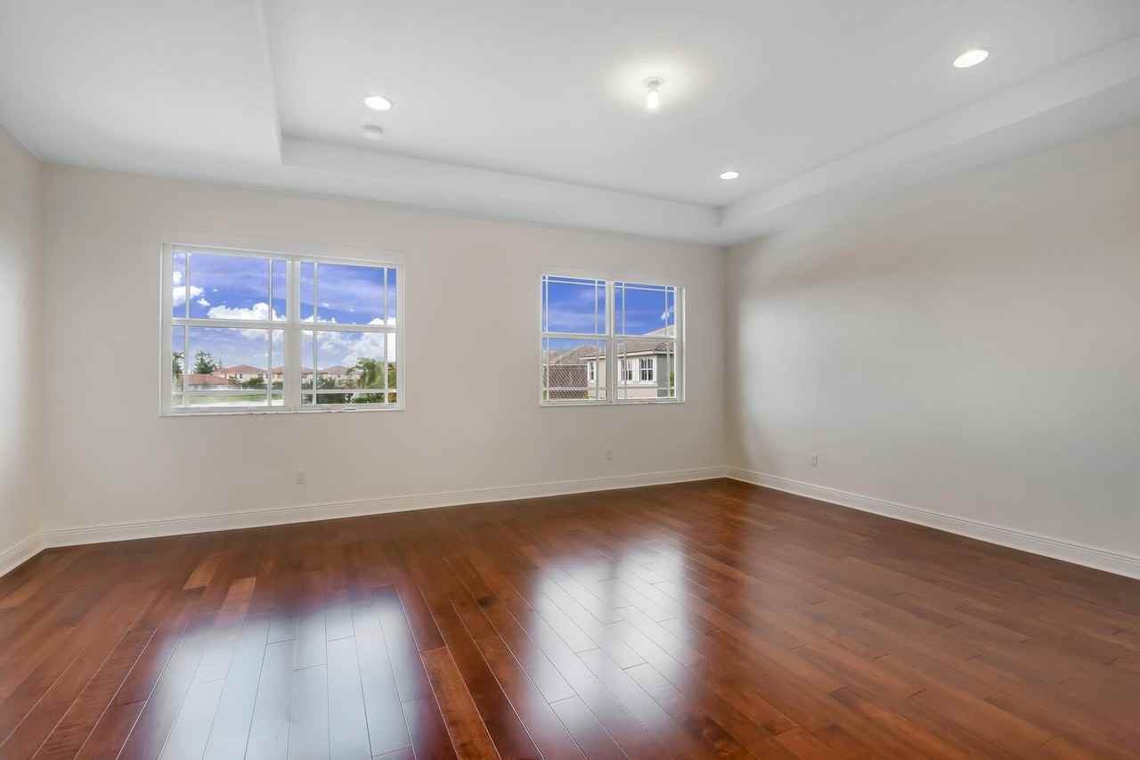 9761 S Miralago Way - Photo 4 of 10