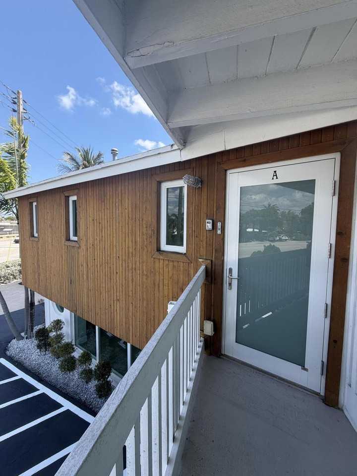 2200 Ne 26th St Unit A - Photo 6 of 24