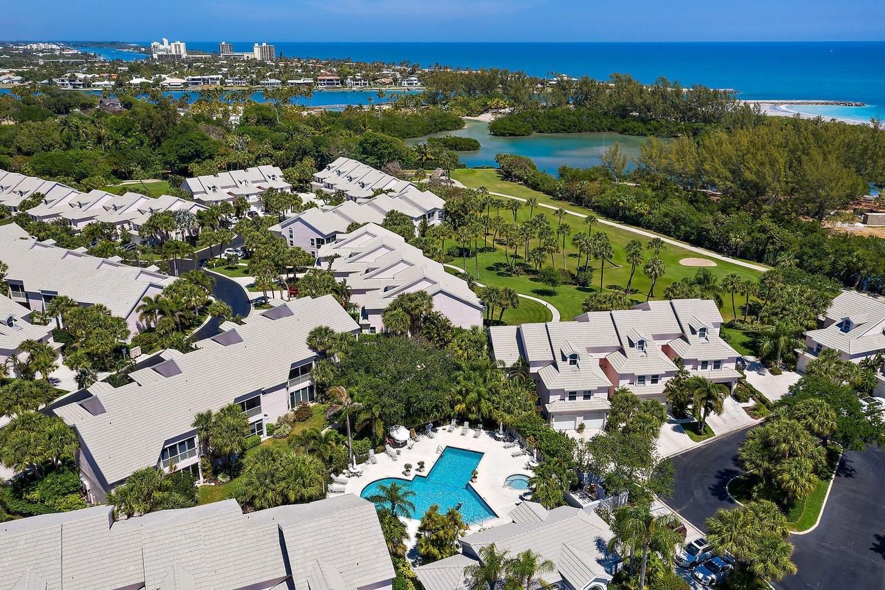 3902 Fairway Dr N - Photo 3 of 50