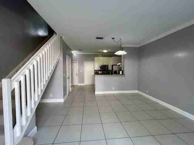 2163 Madeira Dr - Photo 3 of 26