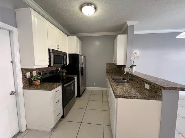 2163 Madeira Dr - Photo 4 of 26