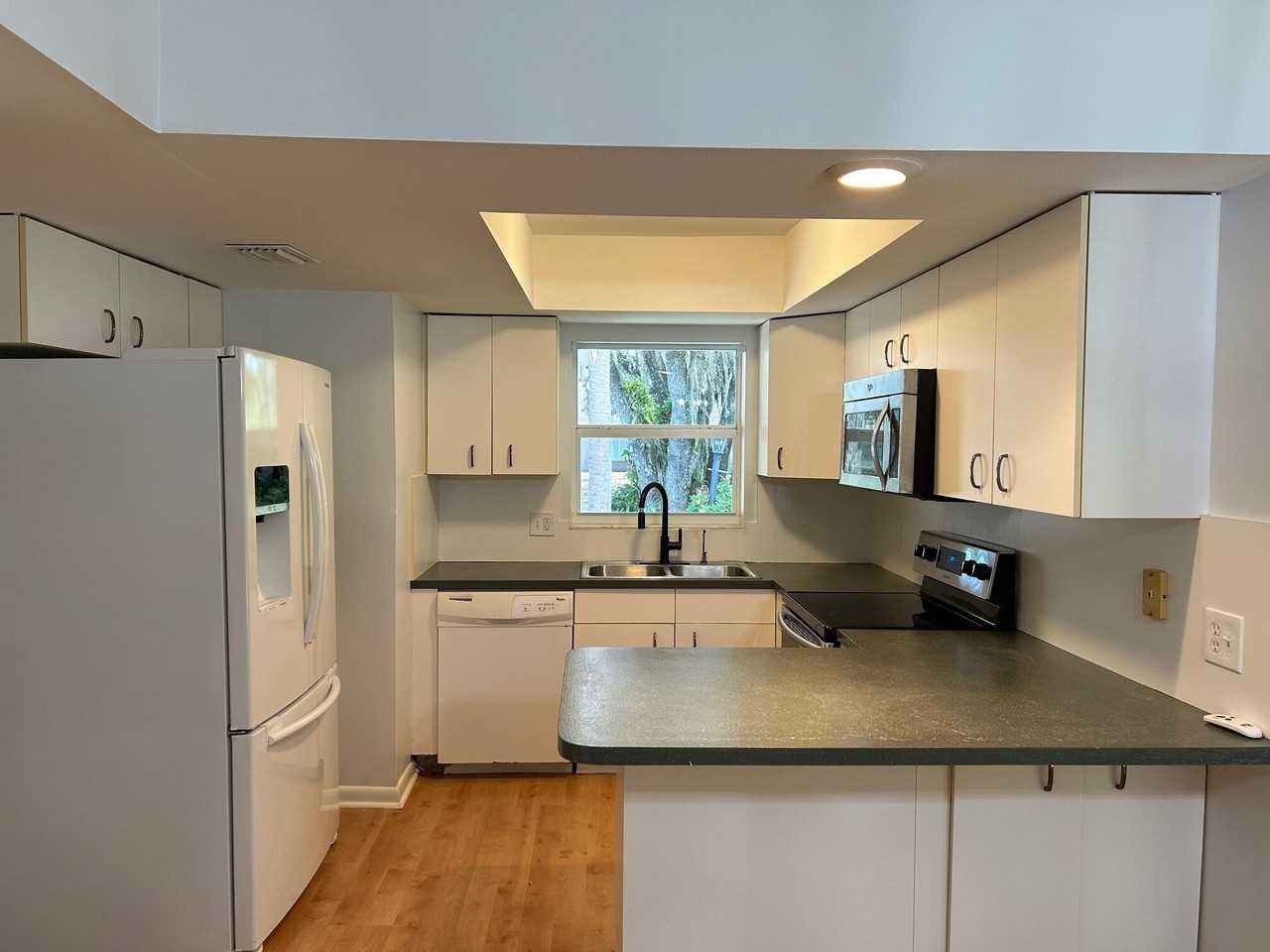 6826 Sw Chase Ct - Photo 4 of 8