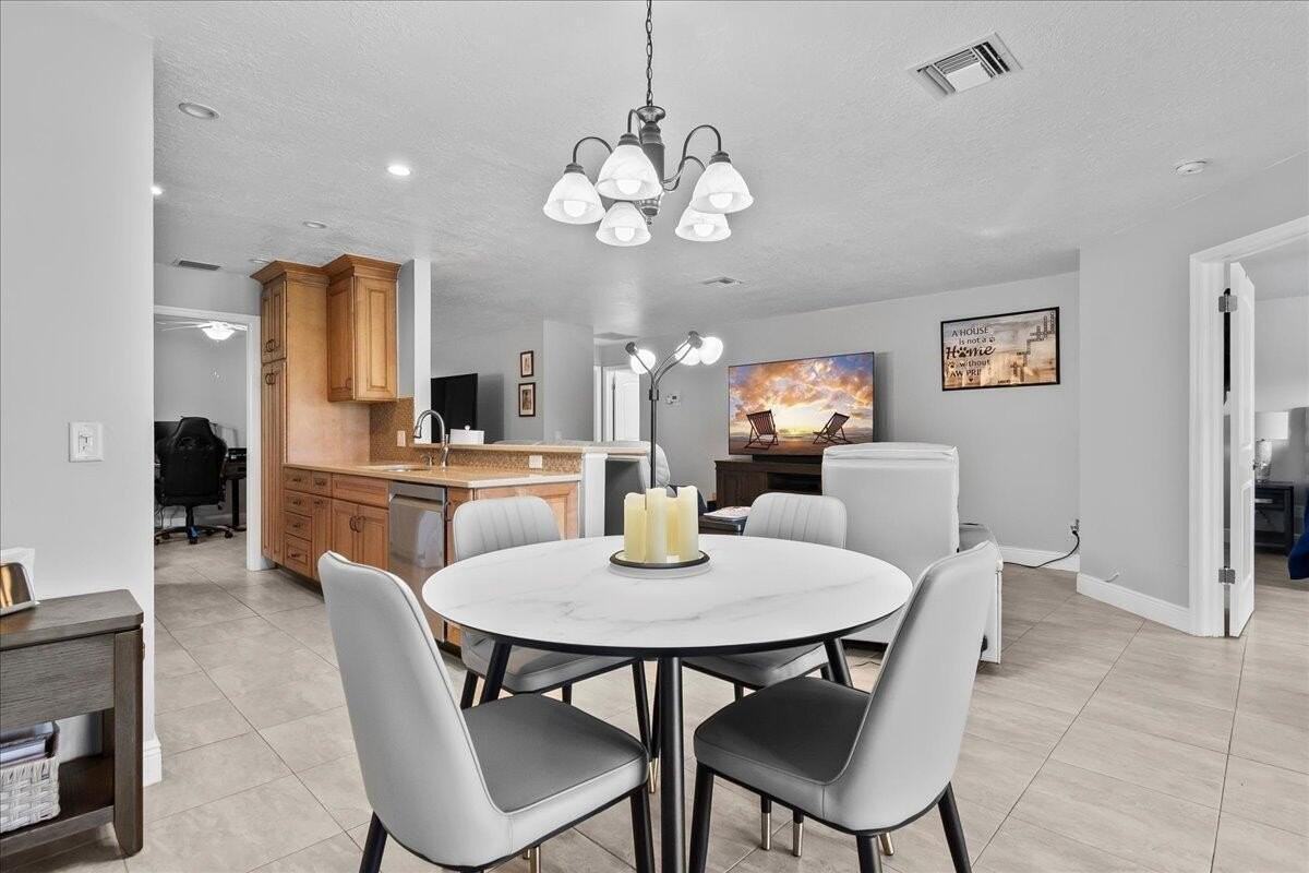 400 Crosswinds Dr Apt B1 - Photo 5 of 32