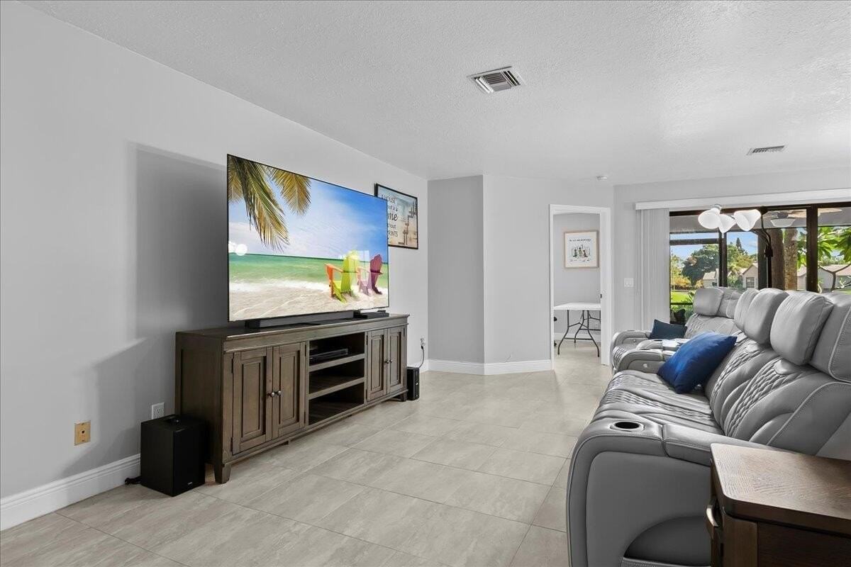 400 Crosswinds Dr Apt B1 - Photo 7 of 32