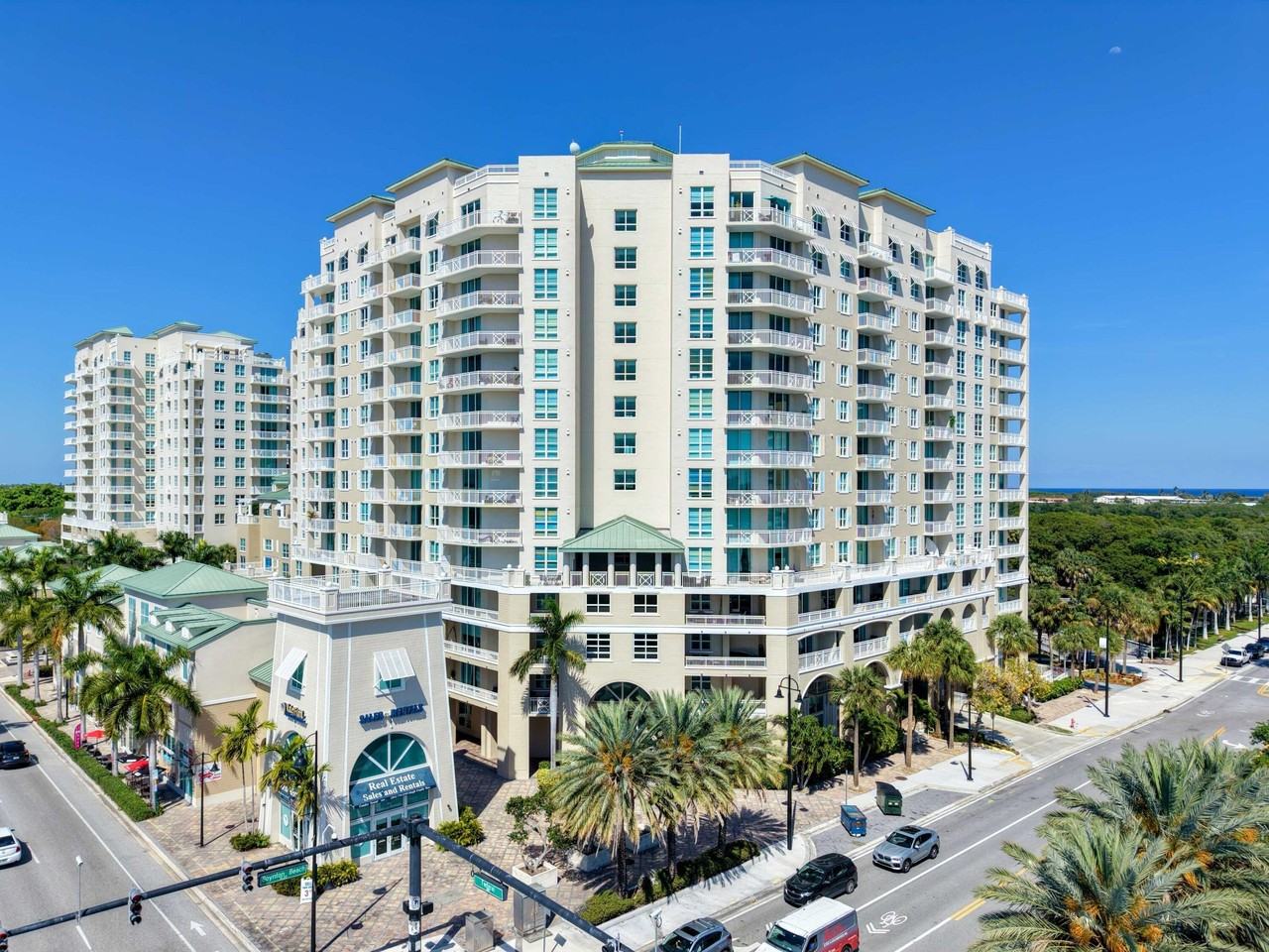 350 N Federal Hwy #PH09 - Photo 5 of 44