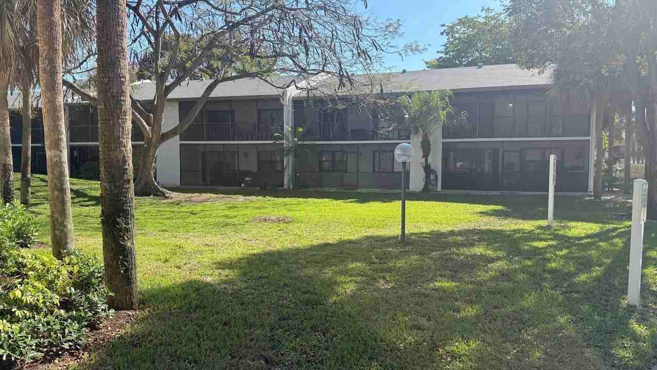 1284 S Military Trl Apt 215 - Photo 3 of 9