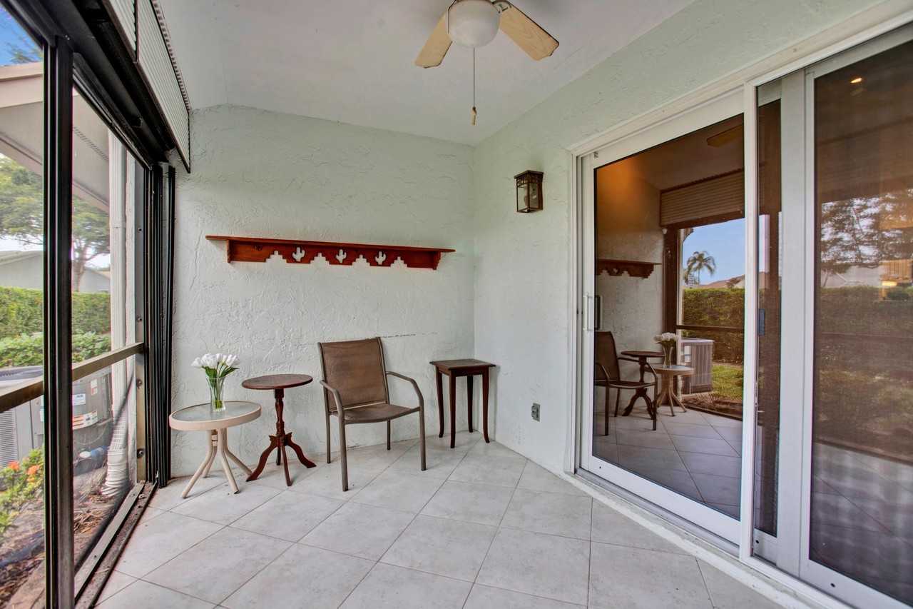 12257 Country Greens Blvd - Photo 4 of 26