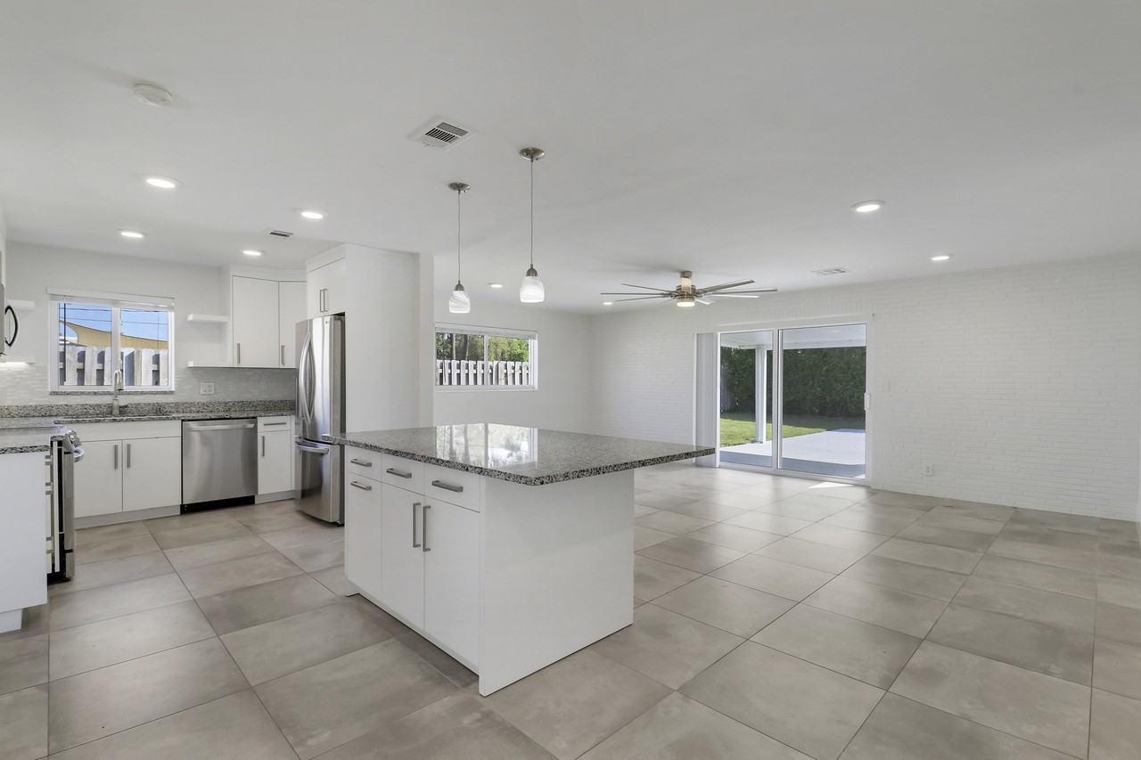 636 Eastwind Dr - Photo 5 of 39