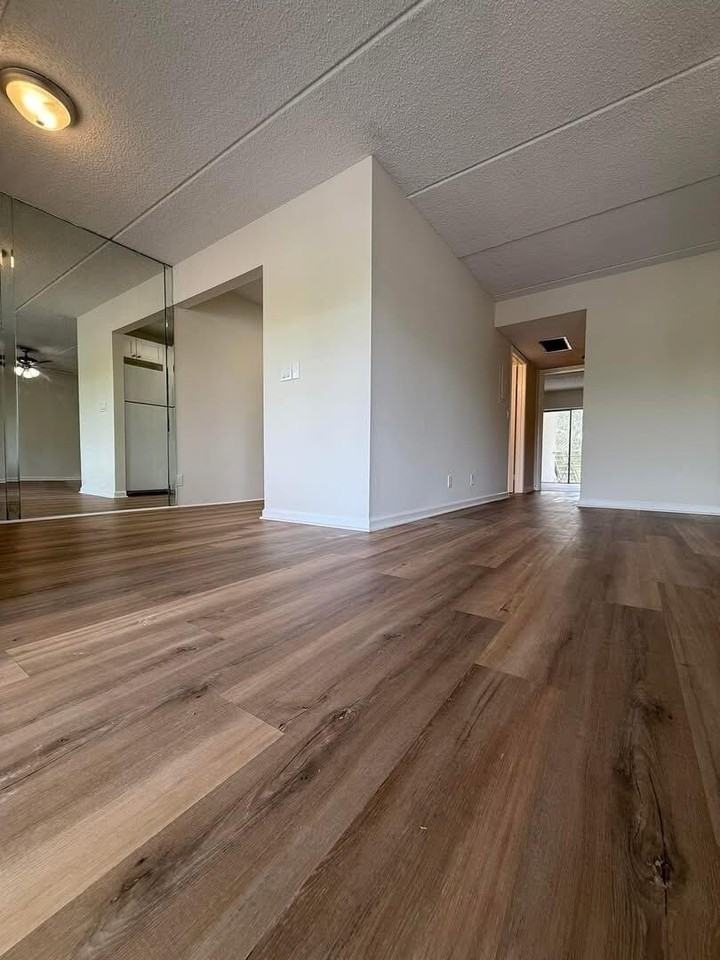 2000 Springdale Blvd Apt 204 - Photo 2 of 26