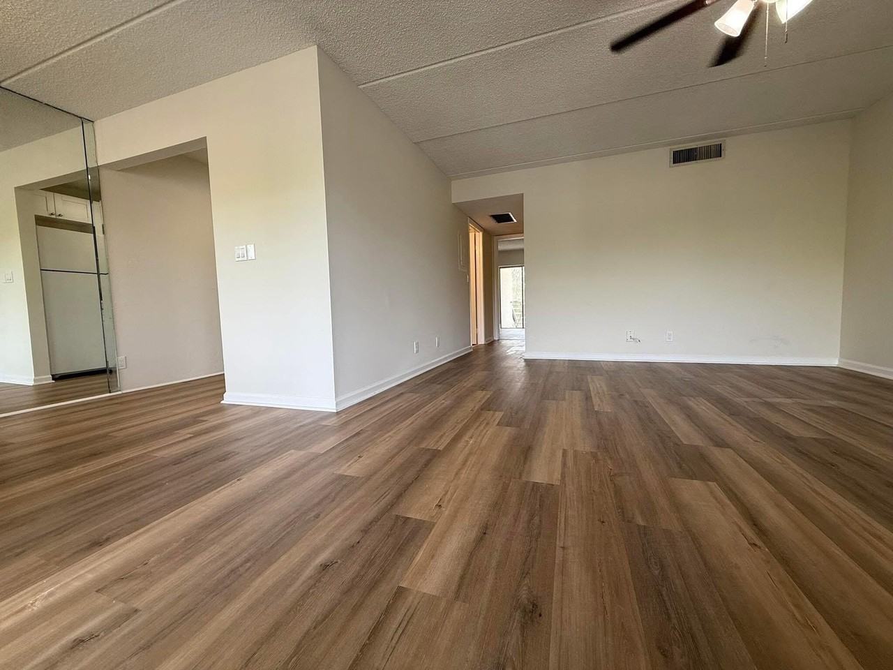 2000 Springdale Blvd Apt 204 - Photo 3 of 26