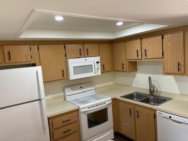 4245 Oak Terrace Dr - Photo 5 of 16