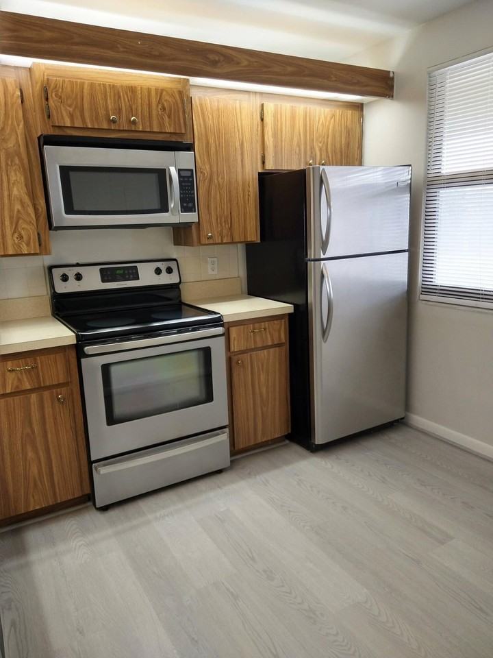 3501 Village Blvd Apt 403 - Photo 7 of 19