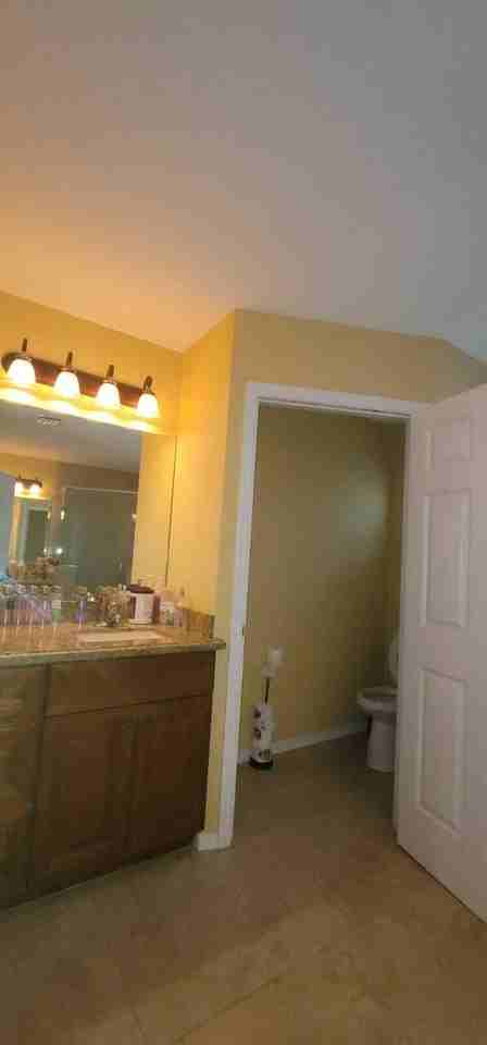 211 Ne 13th Ave - Photo 7 of 9