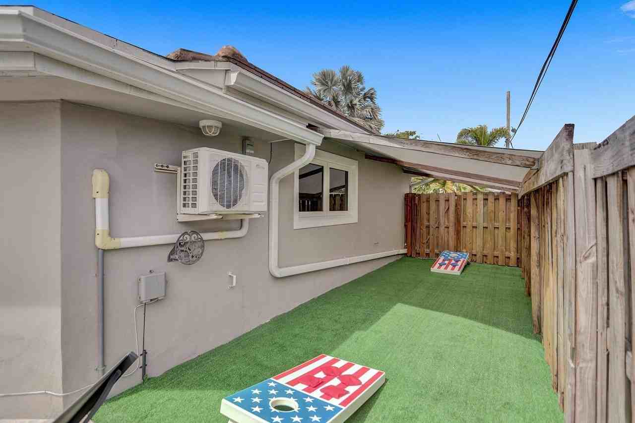 470 Se 4th Ct - Photo 5 of 50