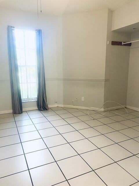 4296 Grove Park Ln - Photo 4 of 25