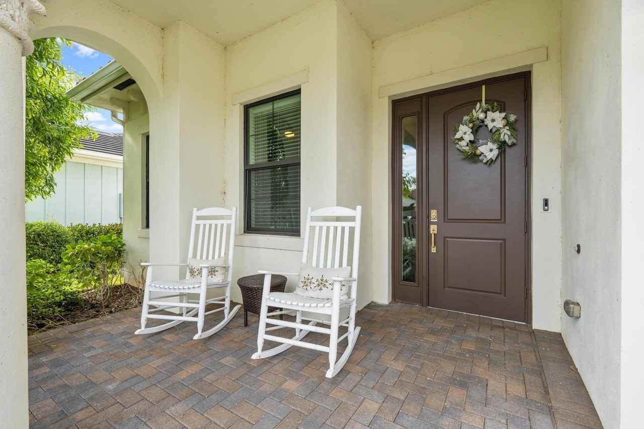 1025 Sterling Pine Pl - Photo 2 of 23