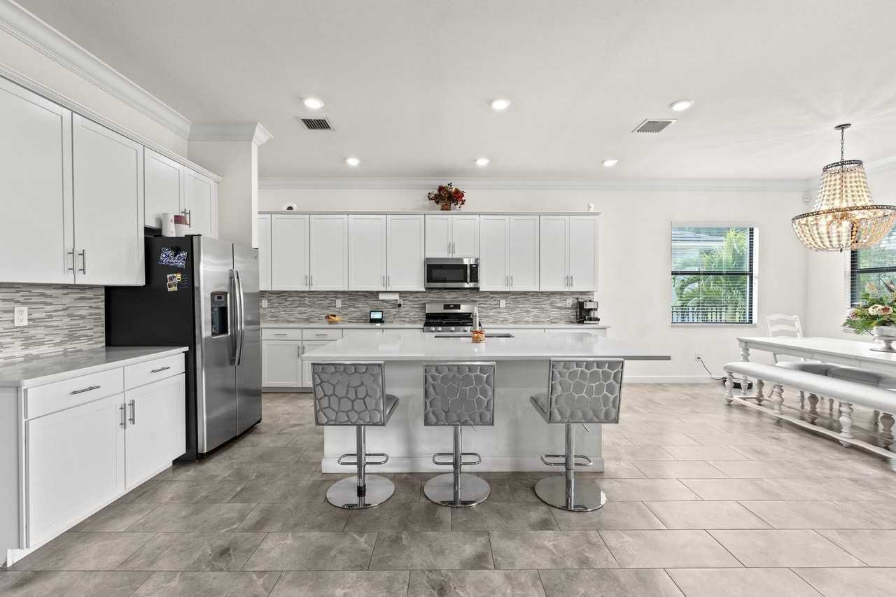 1025 Sterling Pine Pl - Photo 6 of 23