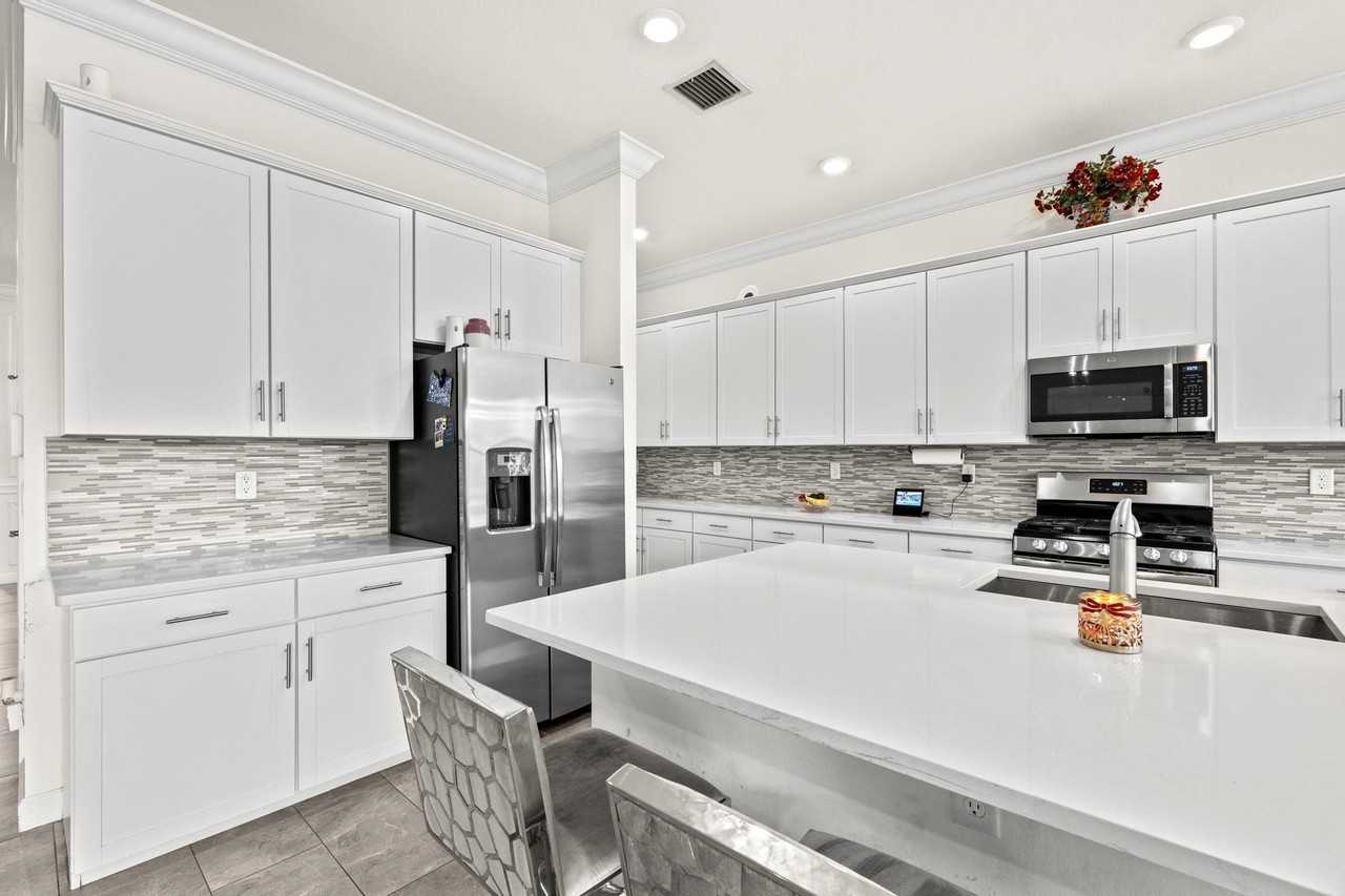 1025 Sterling Pine Pl - Photo 7 of 23