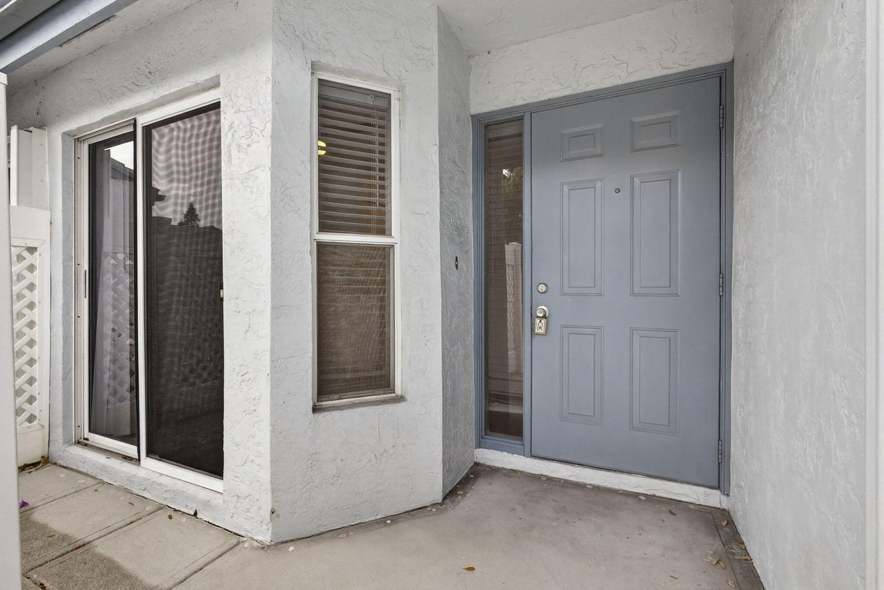 9746 Nickels Blvd - Photo 5 of 38