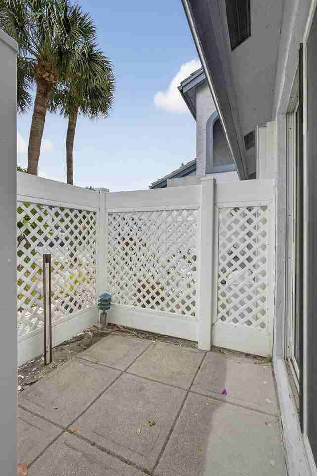 9746 Nickels Blvd - Photo 6 of 38