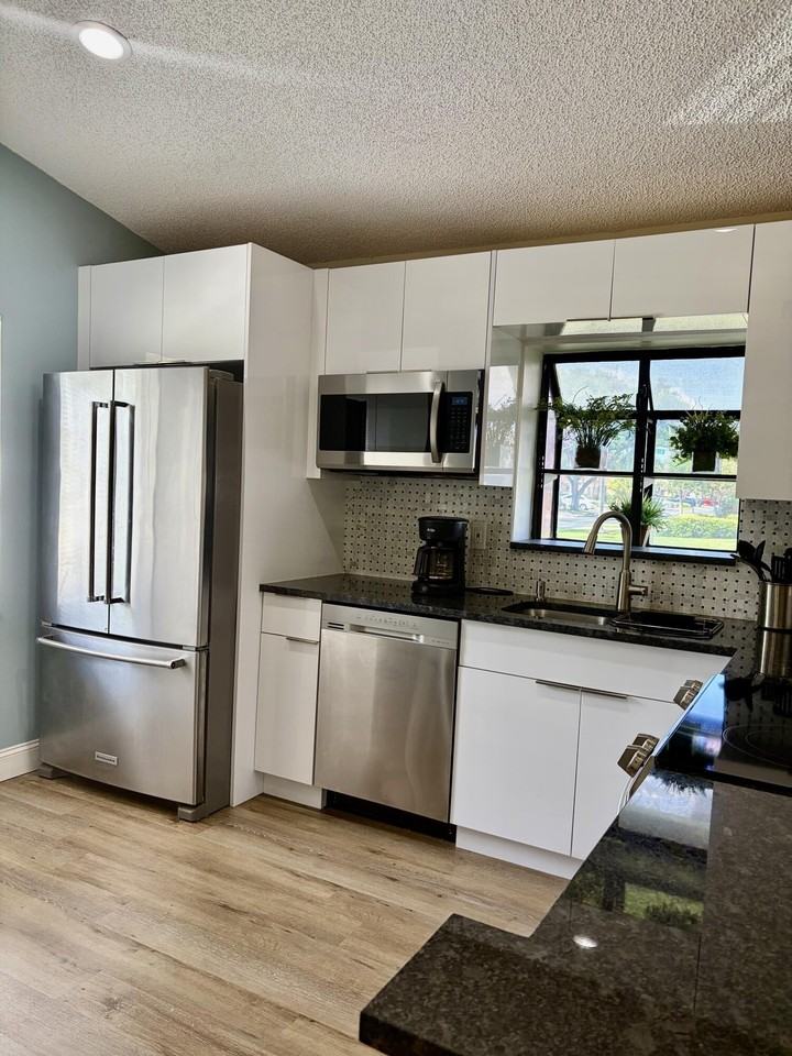 8107 Summerbreeze Ln - Photo 5 of 24