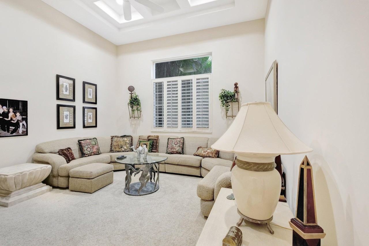 6802 Casa Grande Way - Photo 7 of 50