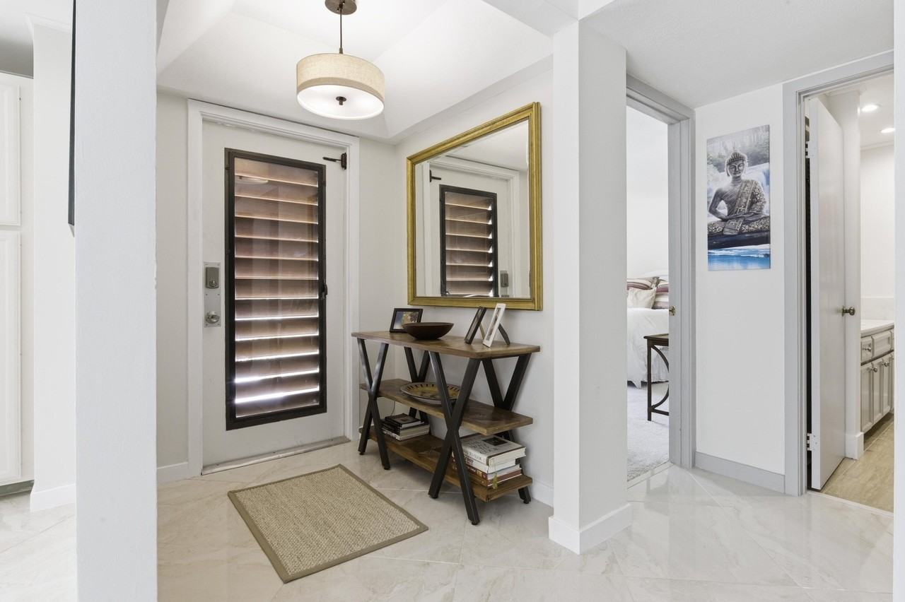 137 Brackenwood Rd - Photo 4 of 41