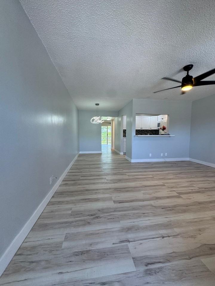 176 Sussex I Unit 176 - Photo 5 of 26