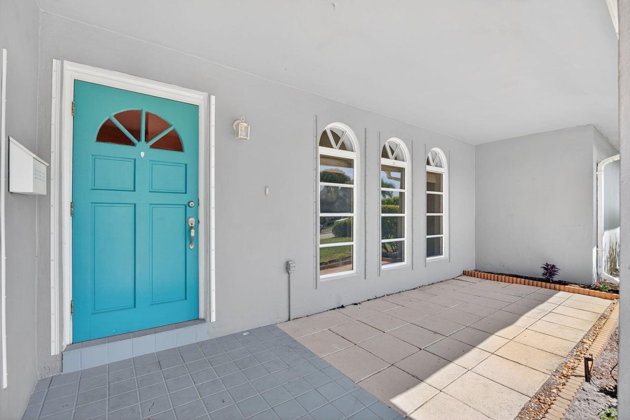 1545 Sw 13th St - Photo 5 of 50