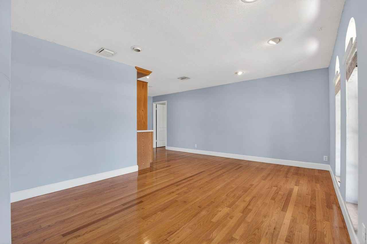 1545 Sw 13th St - Photo 6 of 50