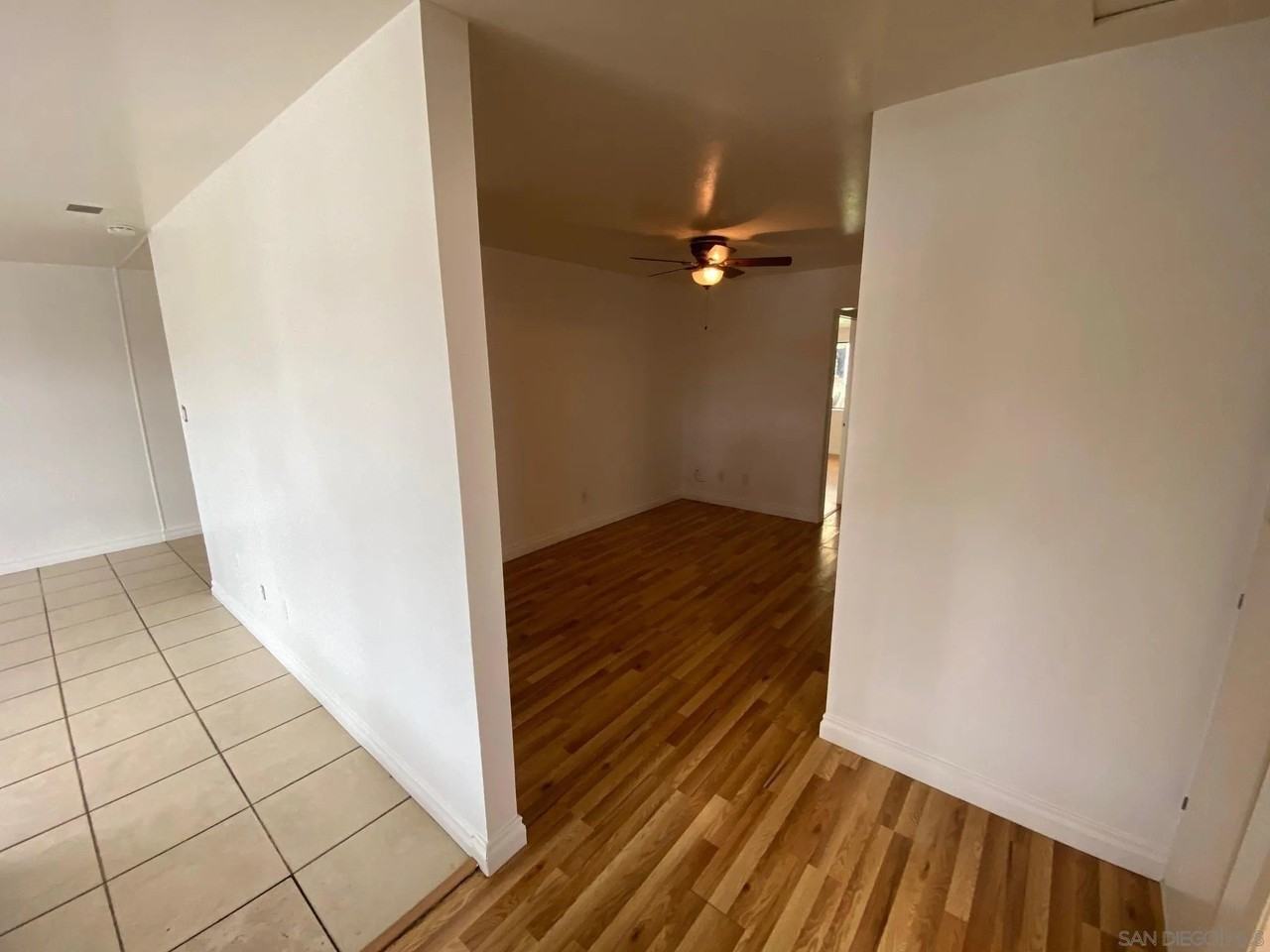 864 Glencoe Dr - Photo 5 of 17