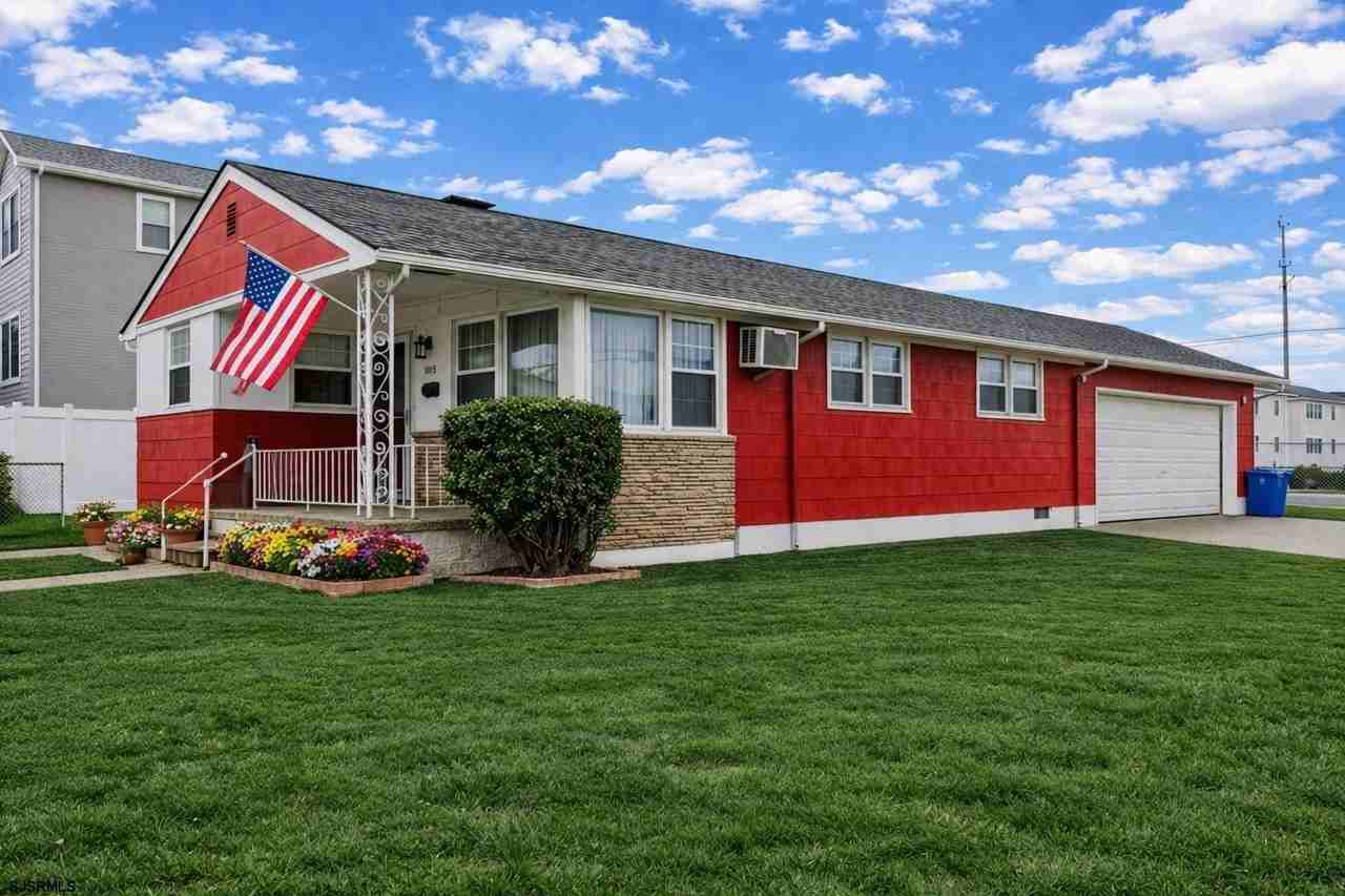 1118 Beach Ave W - Photo 2 of 28