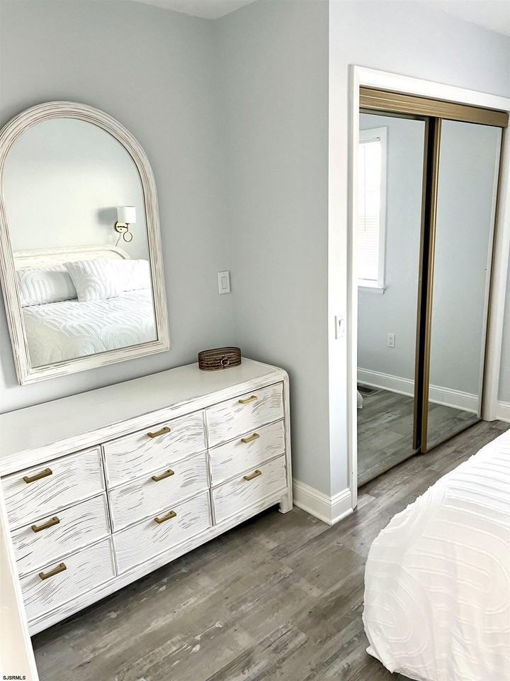 6717 Atlantic Ave - Photo 4 of 7