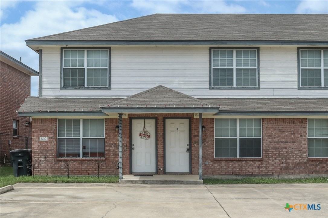 807 Leifester Cir #B - Photo 2 of 15
