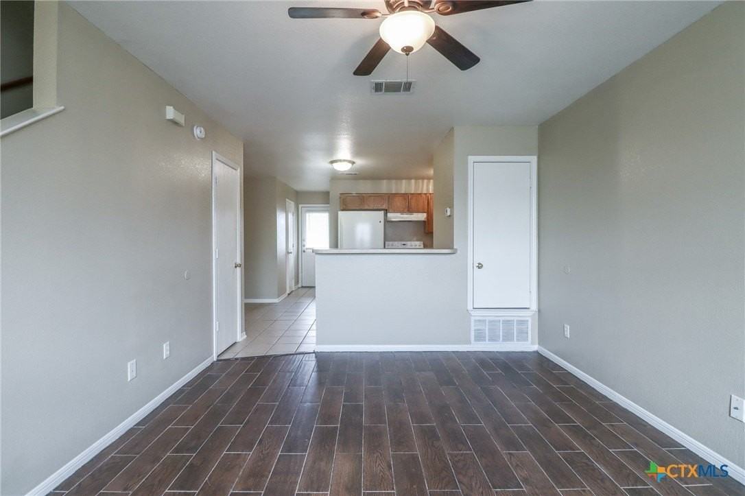 807 Leifester Cir #B - Photo 3 of 15