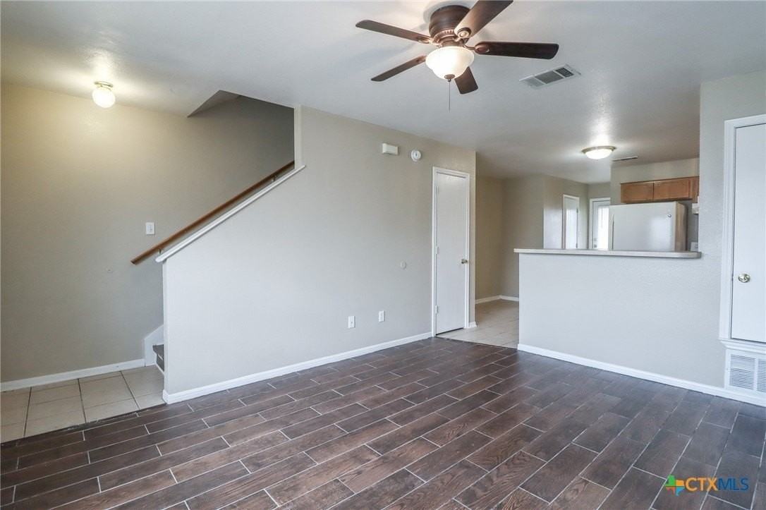 807 Leifester Cir #B - Photo 4 of 15