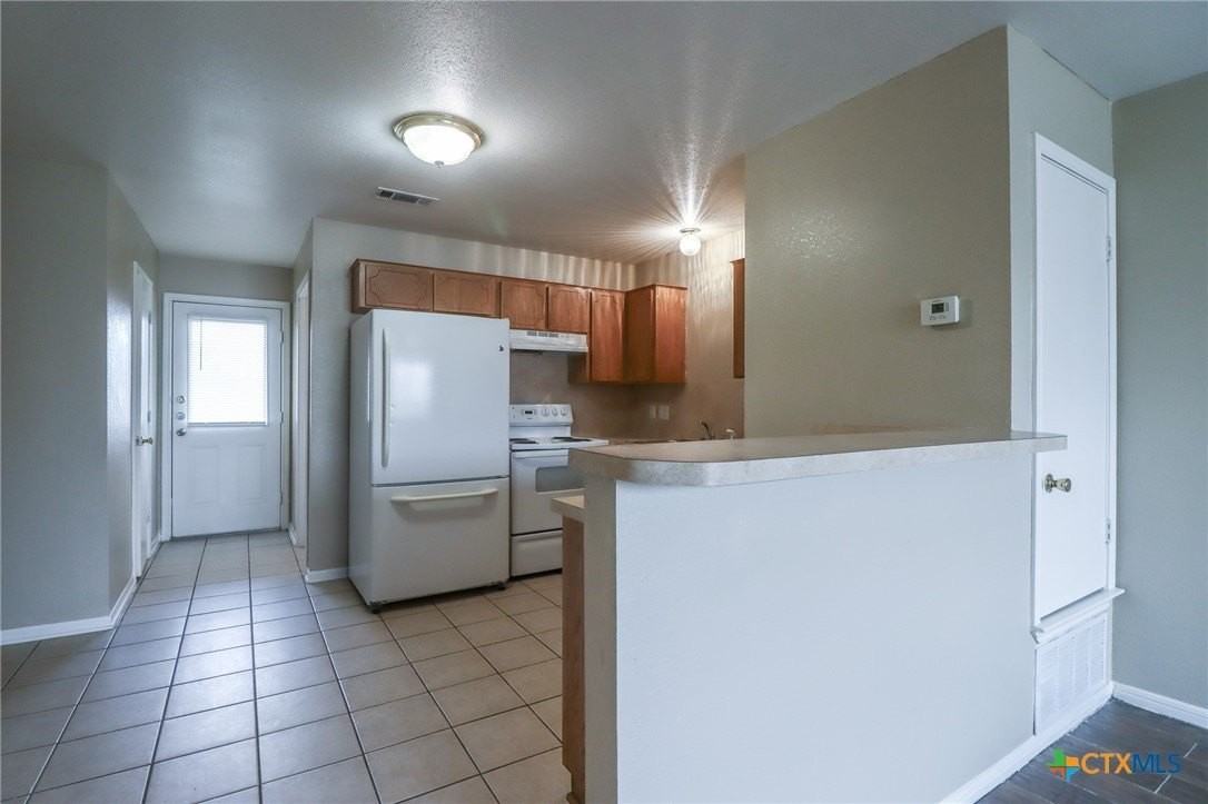 807 Leifester Cir #B - Photo 7 of 15