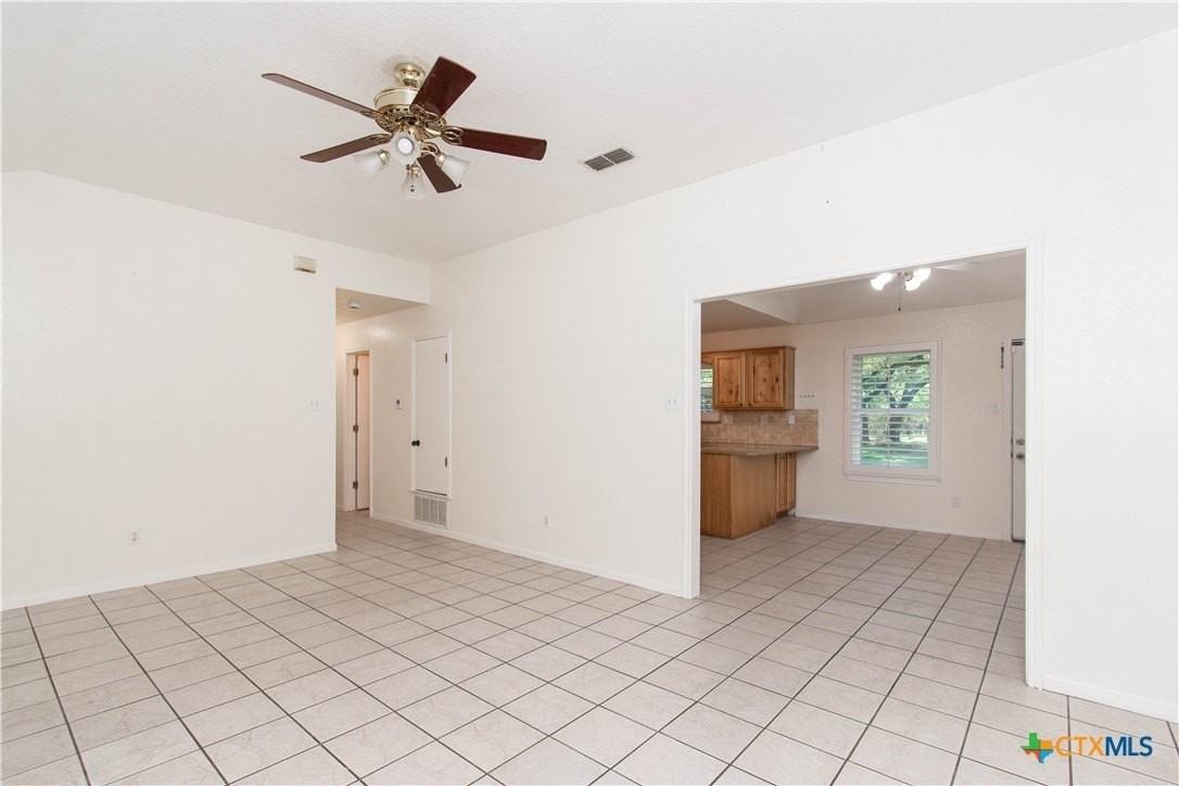 11 Basswood Ct - Photo 2 of 20