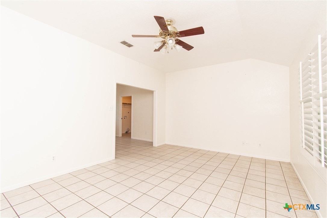 11 Basswood Ct - Photo 4 of 20